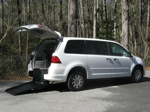 2012 volkswagen routan handicap wheelchair van factory warranty!!!!!!!!!!!