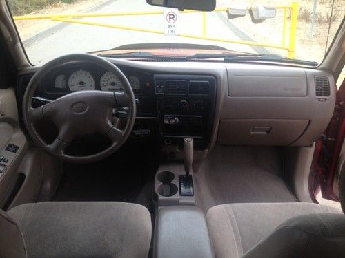 2002 toytoa tacoma prerunner v6 sr5(burgundy)