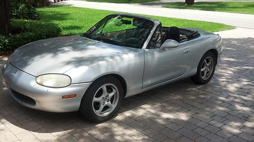 1999 mazda miata base convertible 2-door 1.8l