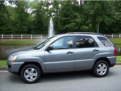 4wd v6 no salt no rust usb ipod extra clean  ready 4 hs/college non-smoker owned