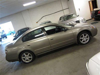 Amazing! (( 3.5l v6...auto...se...cold a/c...pwr options )) no reserve