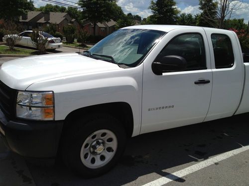 2011 Chevrolet Silverado 1500 WT Extended Cab Pickup 4-Door 5.3L, image 2
