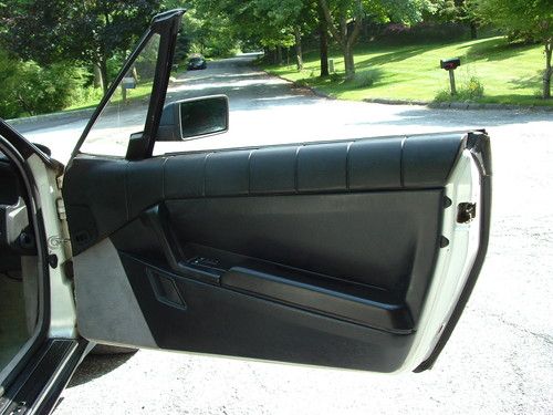 NO RESERVE - 1990 Caddy Allante Convertible, 108k, Pearl White, Black Leather, image 14