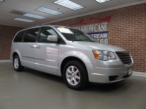 2009 chrysler town &amp; country swivel n go navigation backup camera