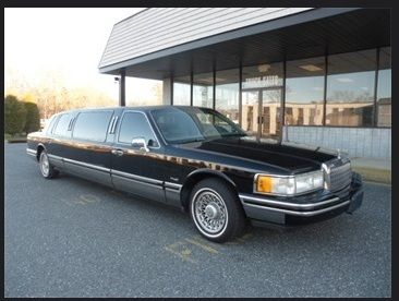 1994 lincoln town car executive limousine. 2 flat screens!
