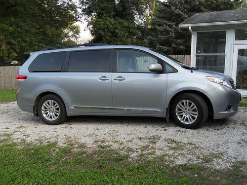 2012 toyota sienna xle mini passenger van 5-door 3.5l