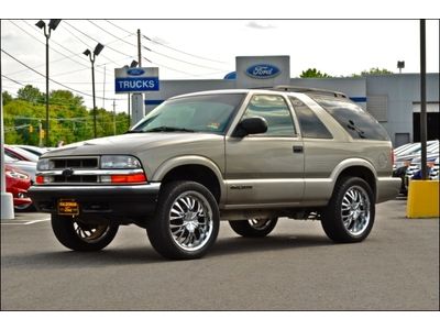2001 chevy blazer 2 door v6 4x4 20s 2 sets of wheels/tires 4 wheel drive carfax