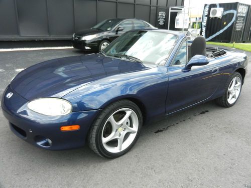 Nice 2002 mazda miata roadster, 5 speed, low miles, power package, cd player