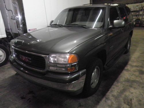 2001 yukon slt loaded with options excellent condition 4 wd, moonroof