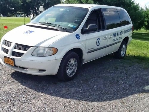 2001 dodge caravan wheelchair van 4-door 3.3l