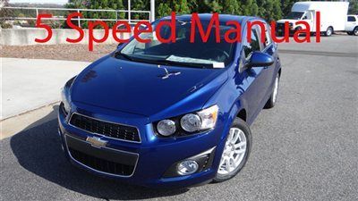 Chevrolet sonic sedan lt new manual 1.8l 4 cyl engine blue topaz met