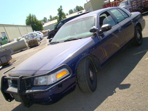 2006 ford crown victoria police interceptor sedan 4-door 4.6l