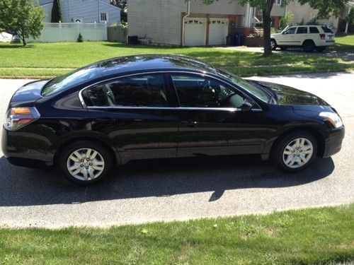 2010 nissan altima 2.5s - black - 46k miles - great condition - $13,950 obo