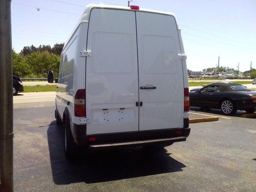 2006 Dodge Sprinter 3500 Base Standard Cargo Van 3-Door 2.7L, image 5