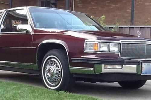 85 fleetwood deville 68k miles v-8 auto less than 700 made