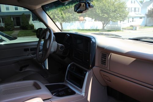 2006 Chevrolet Suburban 1500 LTZ 6.0L Black LOADED!!, image 6