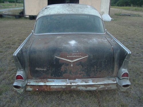 UNMOLESTED 1957 Chevrolet 4 door post Bel Air - Original - GREAT BARN FIND, image 2