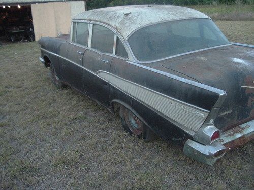 UNMOLESTED 1957 Chevrolet 4 door post Bel Air - Original - GREAT BARN FIND, image 4
