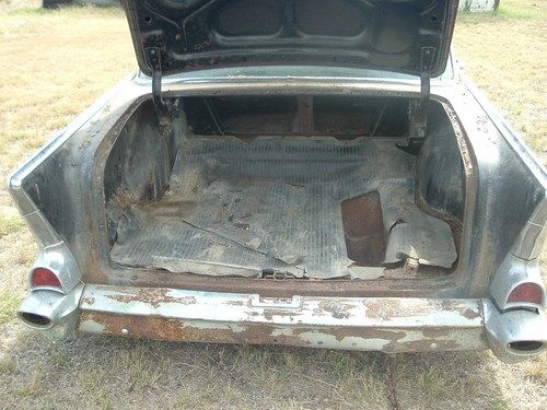 UNMOLESTED 1957 Chevrolet 4 door post Bel Air - Original - GREAT BARN FIND, image 5