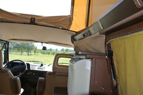 Volkswagen Westfalia Camper Vanagon Bus 1985, image 18