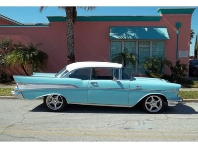 Restomod, fuel injected, air ride, 4 wheel disc brakes, a/c, power steering