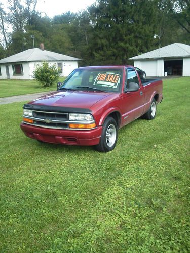 1998 chevrolet s10 ls standard cab pickup 2-door 2.2l   no reserve