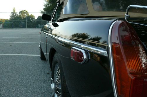 1973 MGB ROADSTER CONVERTIBLE CHROME BUMPERS GREAT DRIVER, image 9