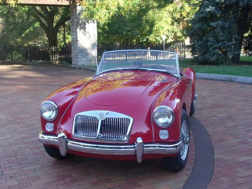 1962 mga 1622 roadster frame off resto investor/collector quality no reserve !!