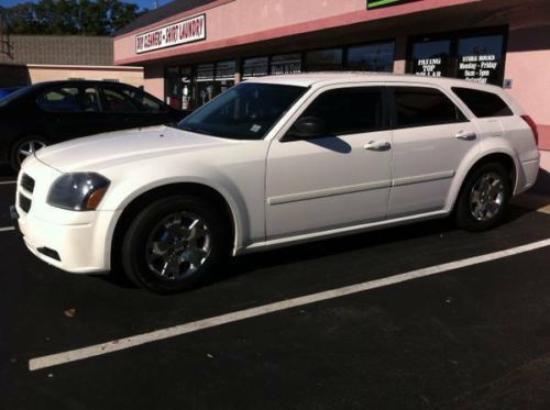 2006 dodge magnum se wagon 4-door 2.7l