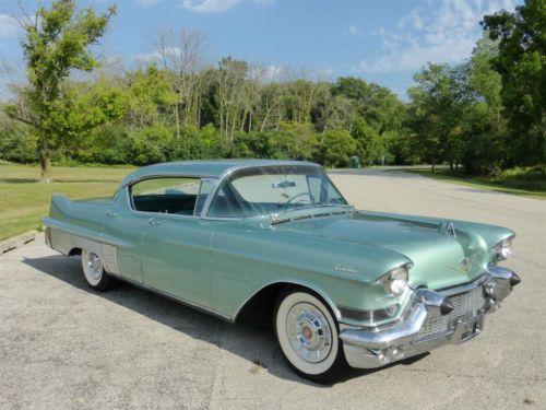 1957 cadillac hard top series 60 fleetwood