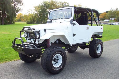 Fj40 : custom expedition vehicle : one of a kind, frame-off build