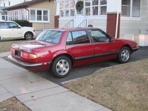 *1990 Pontiac Bonneville Le 20k Original Miles/Original Owner*, image 22