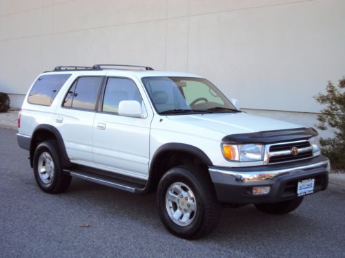 1999 toyota 4runner sr5 v6 4x4 - leather - sunroof - premium audio - very nice!