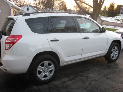 2010 Toyota RAV4 Base Sport Utility 4-Door 2.5L, US $14,900.00, image 2