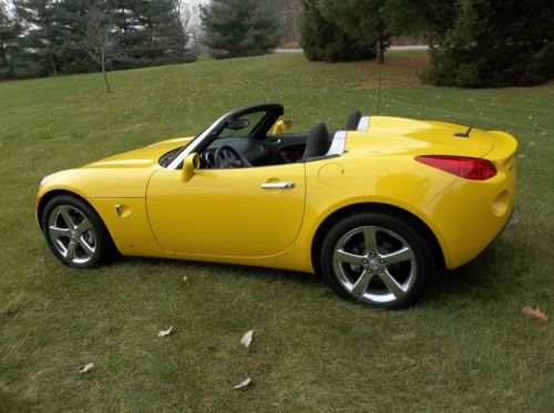 2008 pontiac solstice base convertible 2-door 2.4l