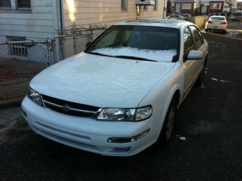 1999 nissan maxima gle 120k miles cheap, need gone asap