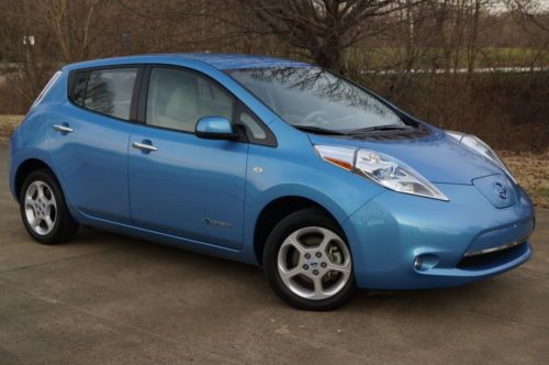 2011 nissan leaf sl nav back-up 100-% electric 1-owner off lease *save big*