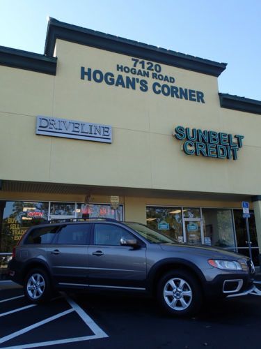 2008 volvo xc70 - awd, parking sensors, blind spot monitor, child seats, sunroof