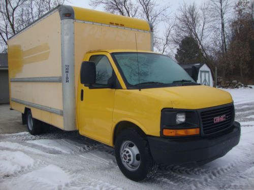 2005 gmc savana 3500 base cutaway van 2-door 6.0l