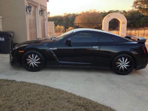 2013 nissan gt-r black edition coupe 2-door 3.8l, over $12k in extras