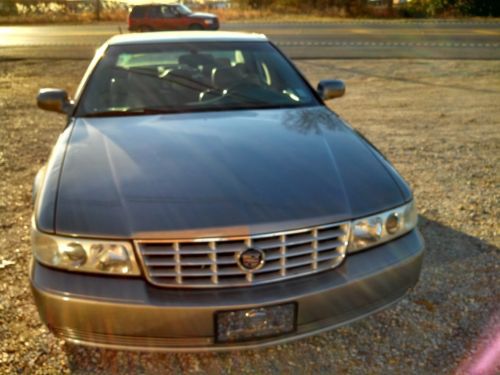 2002 cadillac seville sls sedan 4-door 4.6l