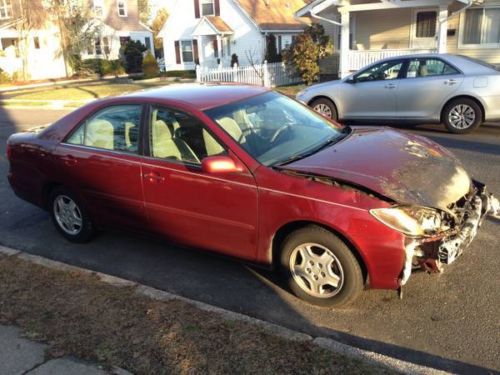 Toyota camry 2003 xle  automatic clean title no run v6