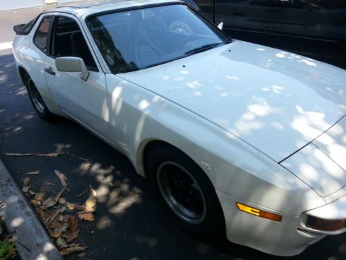 white porsche 944, image 2