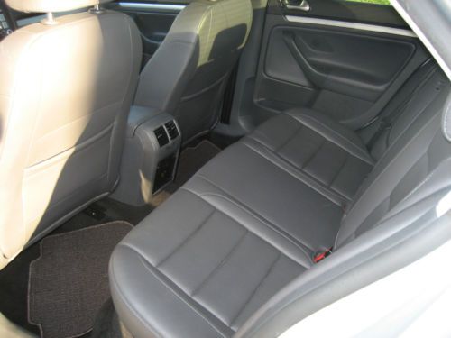 2009 Volkswagen Jetta TDI Sedan 4-Door 2.0L, US $15,900.00, image 9