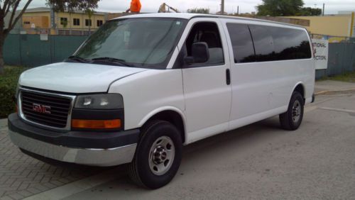 2007 chevrolet express van 3500 6.0 15 passenger white with gray interior 189k m