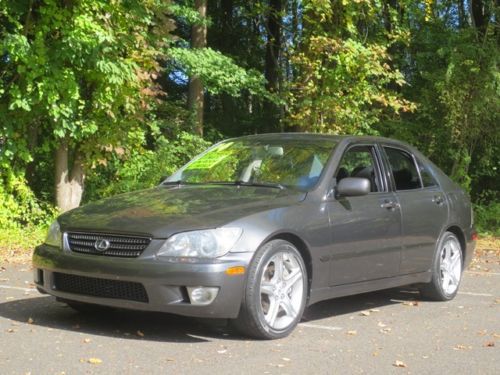 2004 lexus is300! free carfax! automatic! rare color combo! power options! clean