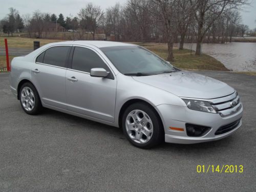 2011 ford fusion se  off lease great mpg nice car  save now
