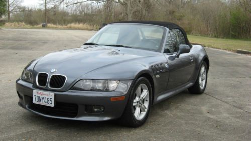 Awesome bmw z3 w/low miles