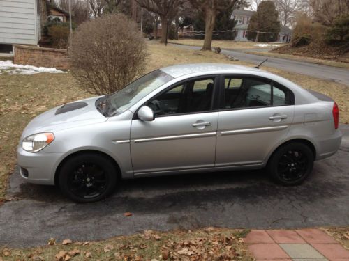 2009 hyundai accent gls 4 door 66k miles 5 speed manual modified