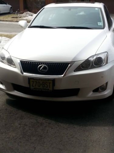 2009 lexus is250 base sedan 4-door 2.5l - with navigation and back-up camera